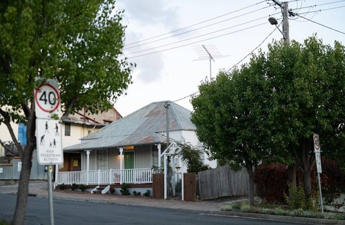 Tenterfield House | Mill Cottage
