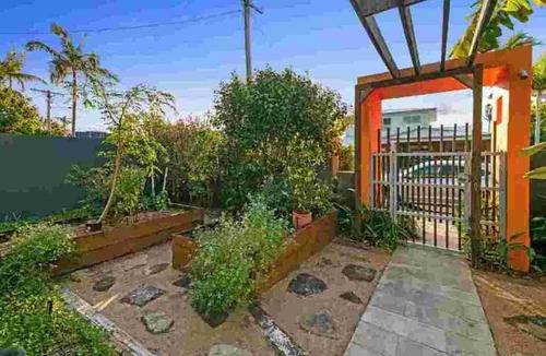 Minyama House | Minyama Magic - Waterfront Stay with Pool & private 12m Pontoon