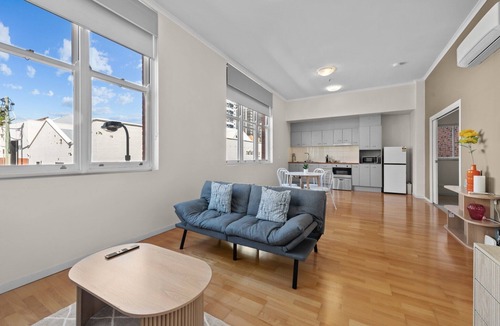 Spring Hill Apartment | Modern 1-Bed Apartment in Spring Hill with Parking