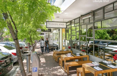 Neutral Bay Apartment | Modern 1BR in Neutral Bay, Near CBD & Transport