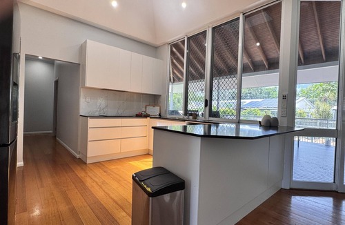 Annandale House | Modern 4-Bedroom Family Retreat in Leafy Annandale - Modern 4-Bedroom Family Retreat in Leafy Annandale