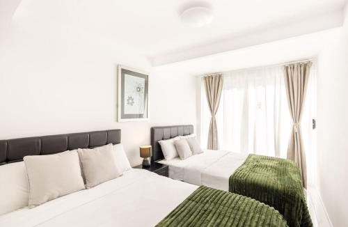 Sunnybank House | Modern Studio Retreat in Heart of Sunnybank