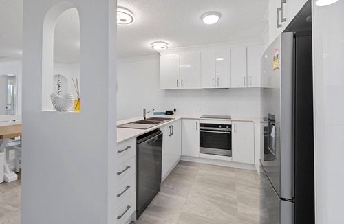 Redcliffe Apartment | "Mon Plaisar 5" - Redcliffe Q 4020