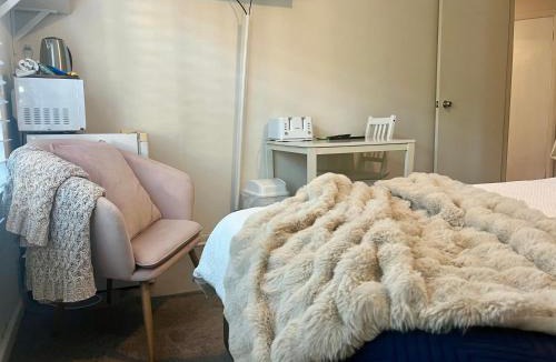 Kogarah Hotel | Monterey Guest Studio near Hospitals, Beach and Airport