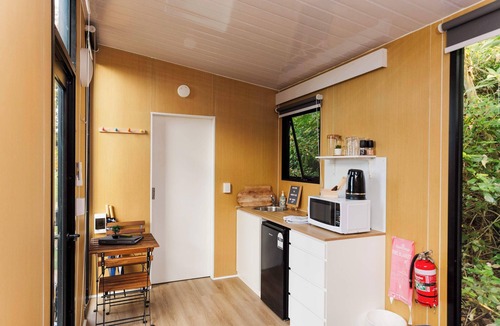 Montville House | Montville Retreat Milan by Tiny Away