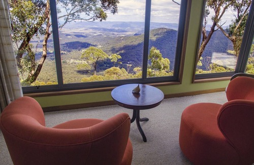 Mount Victoria House | Moonya Lodge - Four Bedroom House, Sleeps 8