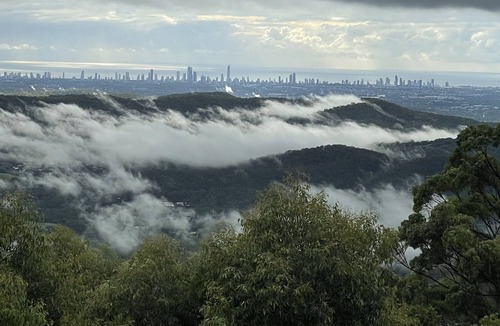 Mount Tamborine House | Mountains and ocean views