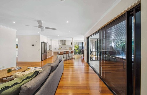 Buderim House | Mountaintop Pool Retreat: The Ideal Family Escape