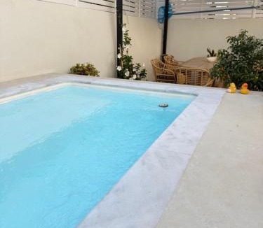 Mikrolimano Apartment | Myronos suite with jacuzzi