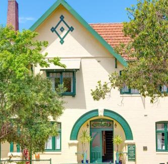 Neutral Bay Hotel | Neutral Bay Lodge