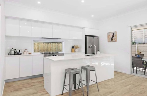 Flinders View House | NEW 4BR Modern Family Home | WiFi & Central A/C