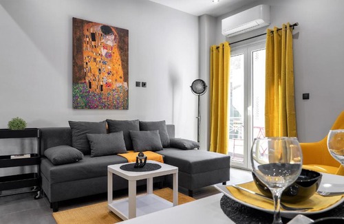 Plaka Apartment | New Apartment in the Heart of Plaka