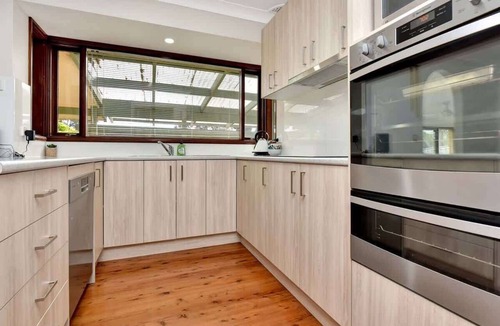 Brightwaters House | NEW PropertyBreezy Bayside Haven at Brightwaters