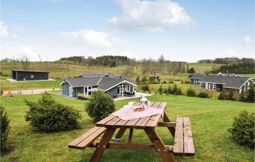 Krejbjerg House | Nice Home In Ejstrupholm With Sauna