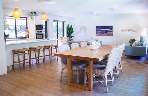 Noosa Heads House | Noosa Heads Endless Summer Beach Retreat