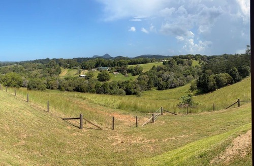 Cooroy Cottage | Noosa Hinterland House with Amazing Views
