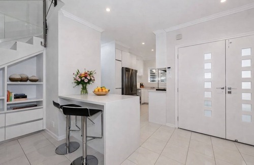 North Ward House | North Ward Beachside Home, Townsville | 4BR | 2 King Beds | Walk to Strand