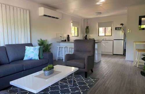 Slade Point Apartment | Ocean Breezes, Leafy Hilltop at Slade Point