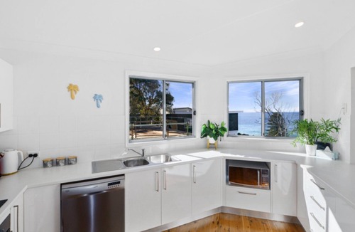 Avoca Beach House | Ocean Vue - Stunning Views!