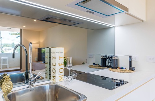 Kiama Apartment | Oceanview Kiama walk to Kiama blowhole Cafe, Markets, beach. We’re right in town