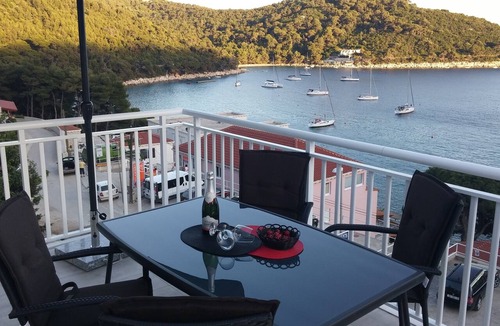 Saplunara Apartment | One bedroom apartment with balcony and sea view Cove Saplunara, Mljet (A-12849-b)