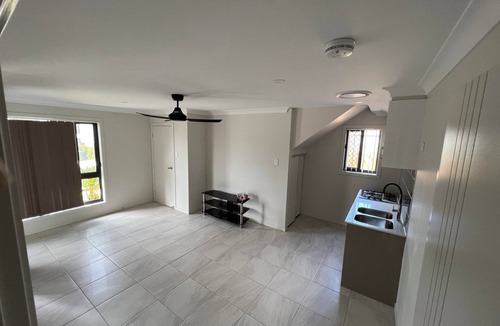 Spring Mountain Apartment | One Bedroom Apartment
