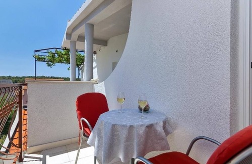 Istok Apartment | One bedroom apartment with balcony Makarska (A-25240-a)