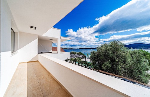 Viganj Apartment | One bedroom apartment near beach Viganj, Pelješac (A-24663-b)