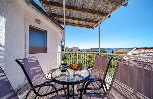 Kuciste Apartment | One bedroom apartment with terrace and sea view Kučište - Perna, Pelješac (A-4629-c)