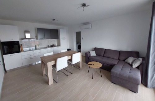 Podobuce Apartment | One bedroom apartment with hot tub Borje, Pelješac (A-21496-a)