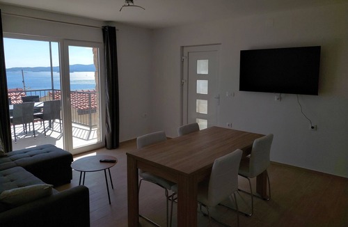 Podobuce Apartment | One bedroom apartment with hot tub Borje, Pelješac (A-21496-a)