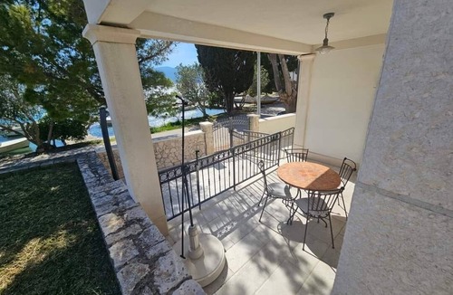 Viganj Apartment | One bedroom apartment with terrace and sea view Viganj, Pelješac (A-24522-b)