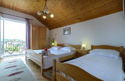 Kolocep Island Apartment | Oreb Dream Apartments - One Bedroom Apartment with Terrace and Garden View (Apartment 3)