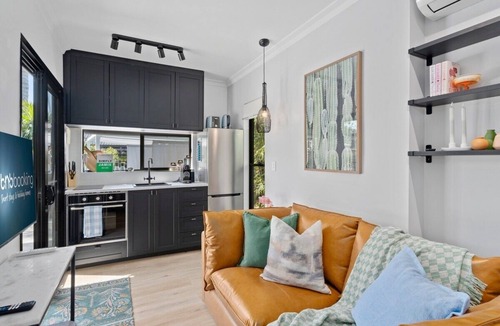 Palm Beach House | Palm Beach Poolside Haven – 4BR & Outdoor Living