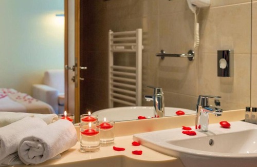 Gradac House | Panorama Suite With Private Bathroom