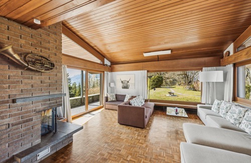 Aeschi bei Spiez Ski Chalet | Panoramic 6BR + 3Bath Chalet near Interlaken & Lake Thun (Bernese Oberland)
