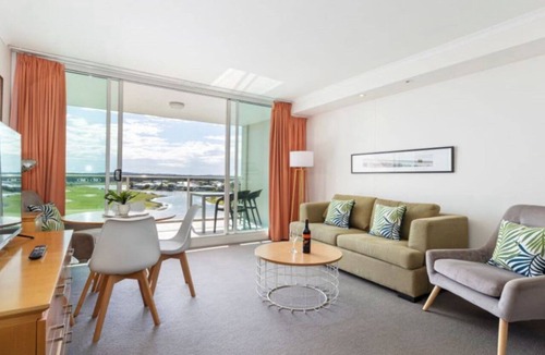 Pelican Waters Apartment | Pelican Waters with Scenic Views