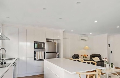 Noraville House | Pete's Retreat - Coastal Comfort Just Steps from t