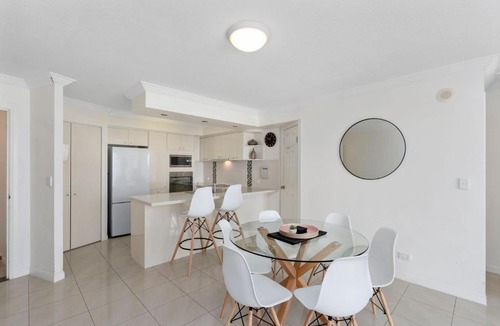 Broadbeach Apartment | Phoenician Resort Broadbeach - Hosted by Gold Coast Luxury Resorts