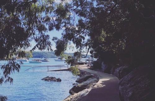 Vaucluse Apartment | Picturesque apartment by the beach at Parsley Bay