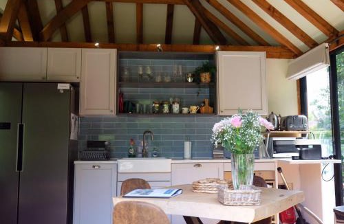 Streatley House | Pool House at Mill Cottage