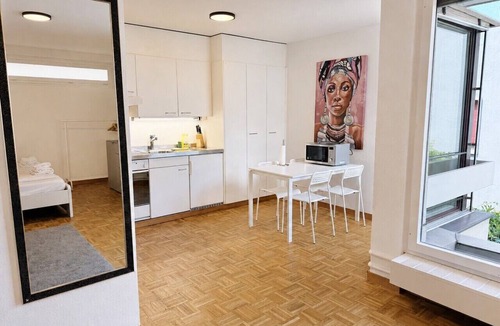 Hochschulen Apartment | Practical studio in the city center (Art 7)