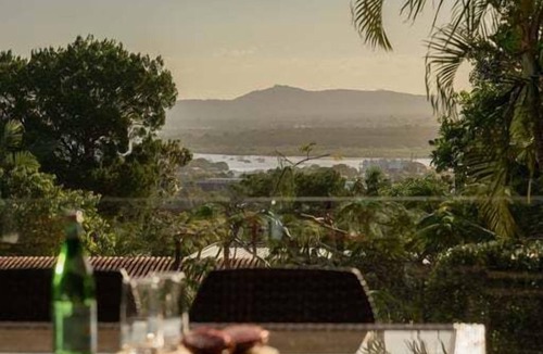 Noosa Heads House | Prime Location, Views & Sunsets, Walk to Beach
