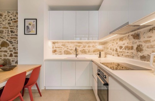 Psirri Apartment | Psyrri Hideout · Chic 2BR Apartment