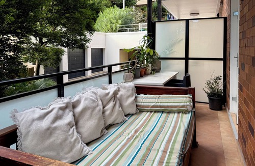 Manly Apartment | Quiet and central Manly location. 5 Minutes walk to the beach!