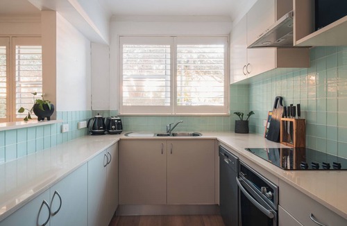 Manly Apartment | Quiet Little Manly 3 min walk Beaches Level Access