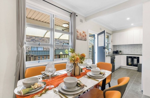 North Ryde Apartment | Relaxing 3-Bedroom Modern Home in Ryde w/Parking