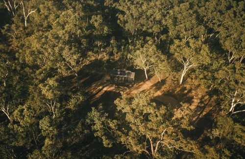 Mangrove Mountain House | Remote Off-Grid Cabin Hidden in the Bush - Yen