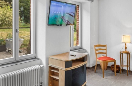 Cudrefin Apartment | Renovated apartment with air conditioning in a quiet location