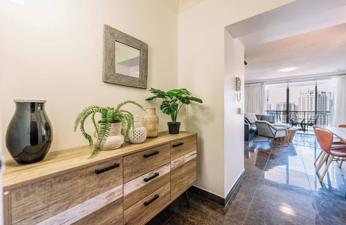 Gold Coast Apartment | Resort Style Chevron By Gold Coast Travels